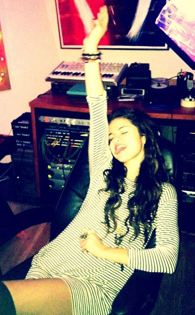 Selena Gomez, Twit Pic Selena Gomez, Twit Pic